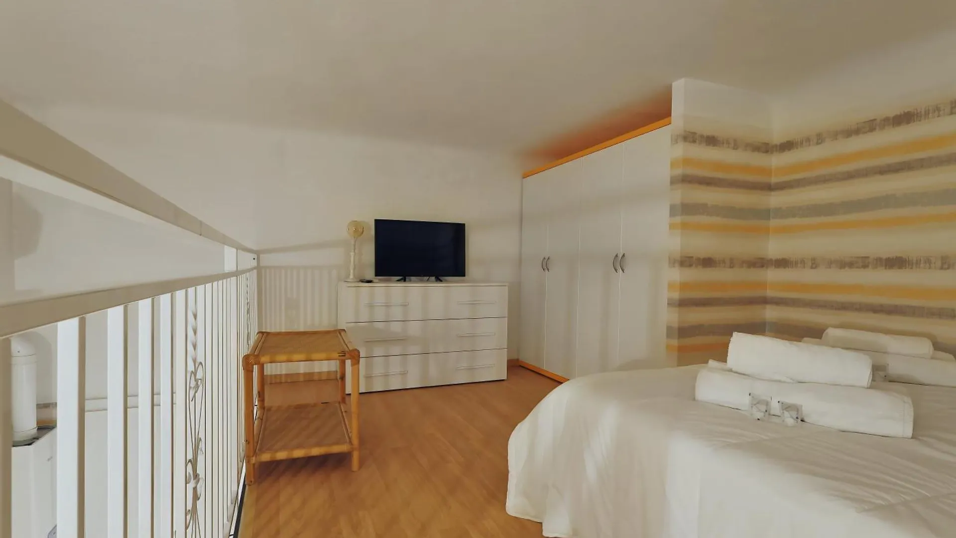 Mpm-Via Watt Apartment Milan